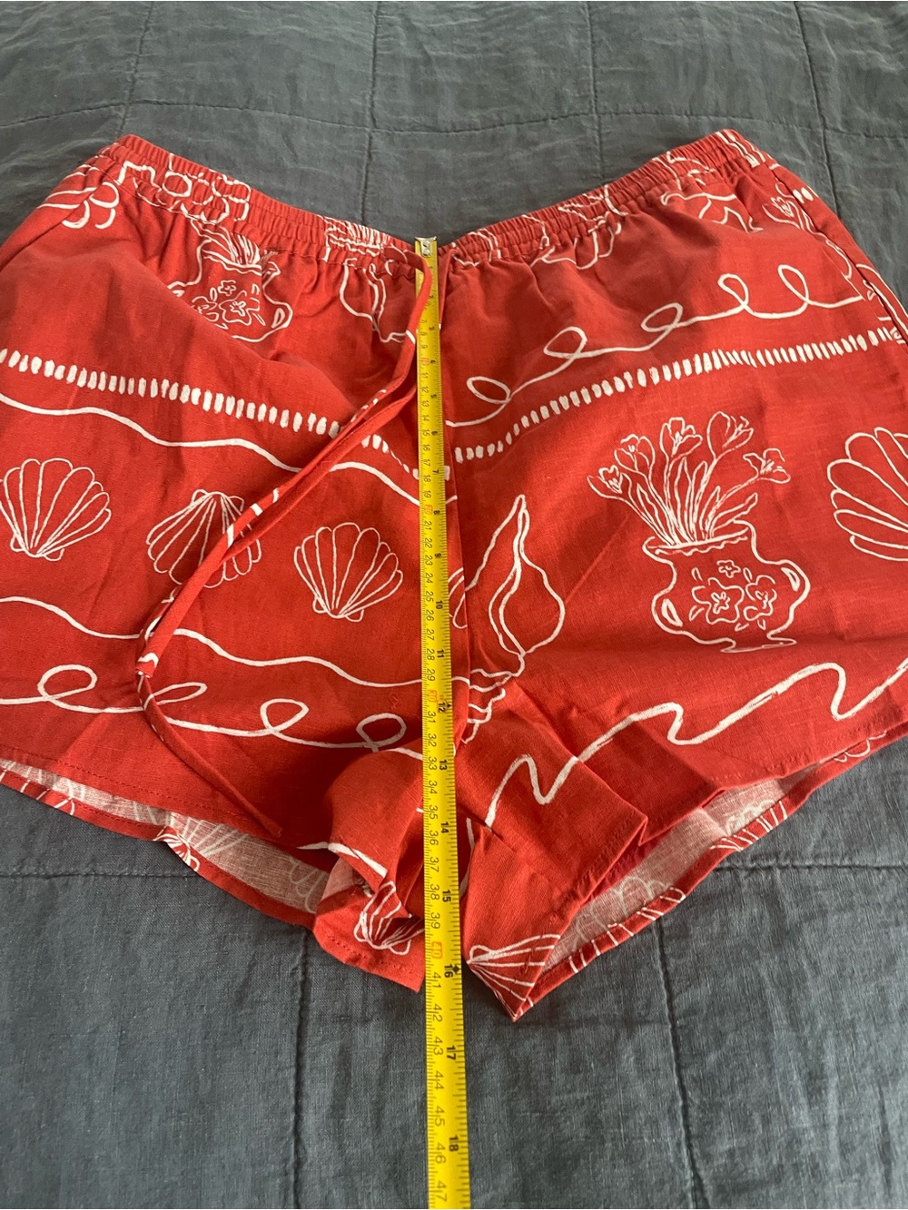 Sabo Skirt Red Shell-Print Drawstring Shorts NWT US size 8 - Picture 7 of 10